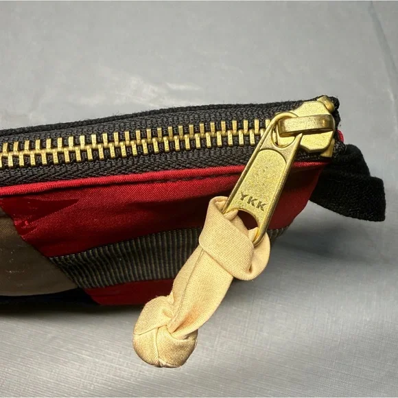 HP ❤️ Upcycyled Cathay Pacific Uniform Pouch - Picture 4 of 5